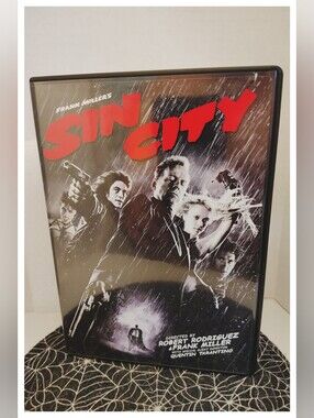 Frank Miller's  ☠️ Sin City ☠️ (2005) on DVD